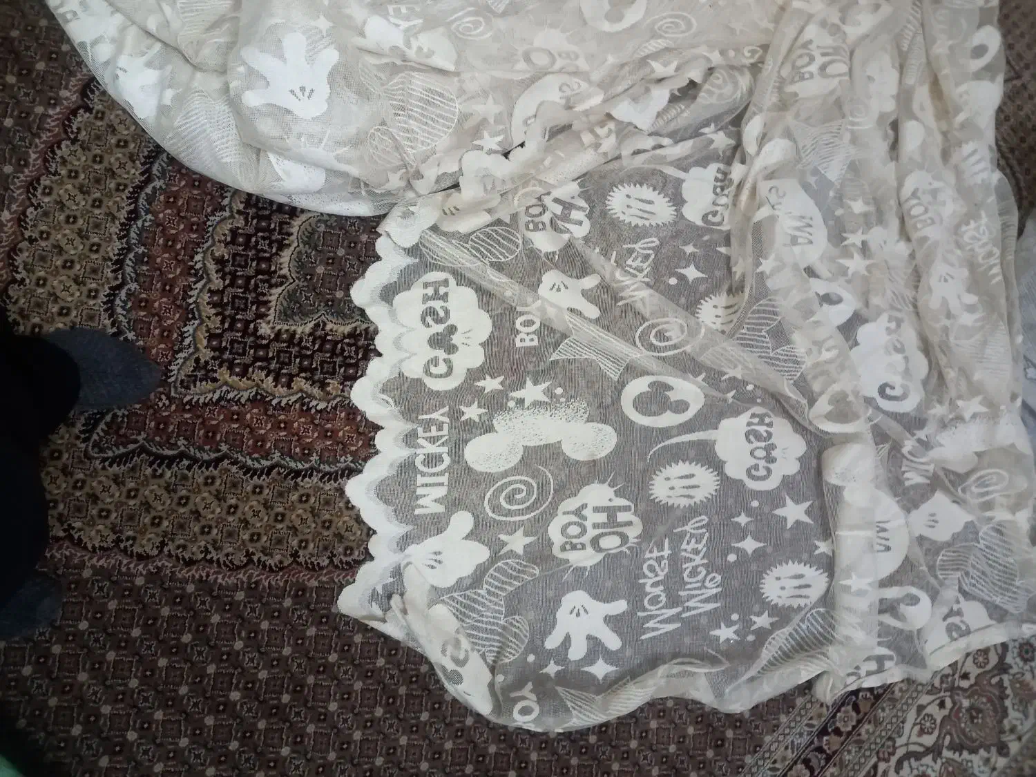 یک تشک ویک پرده|تشک تختخواب|مشهد, چهارچشمه|دیوار