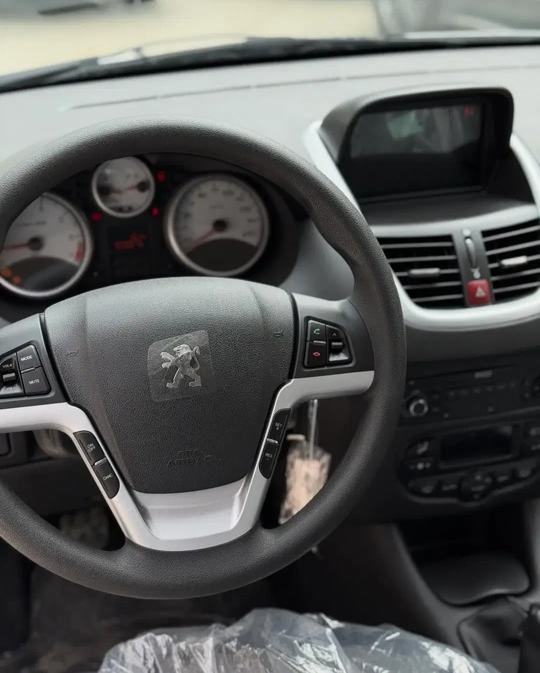 207 خشک|خودرو سواری و وانت|اراک, |دیوار