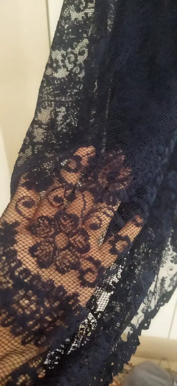 پوشاک|لباس|شاهین دژ, |دیوار