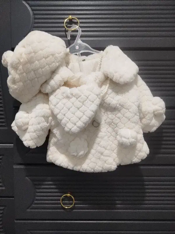 کاپشن|کفش و لباس بچه|قم, حنیف نژاد|دیوار