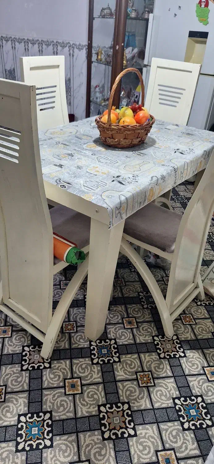 میز نهارخوری سالم تمیز بدون پوسیدگی|میز و صندلی غذاخوری|نیشابور, ابراهیم ادهم|دیوار