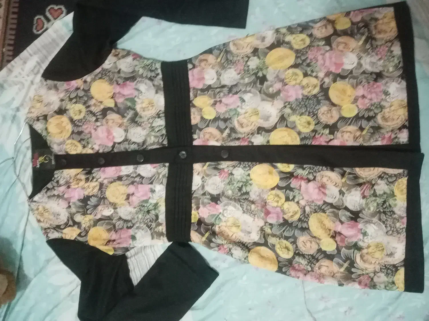 مانتو|لباس|صدرا-فارس, فاز ۱|دیوار