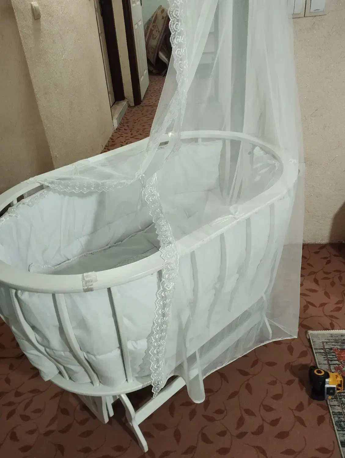 گهواره|تخت و سرویس خواب|سنندج, |دیوار