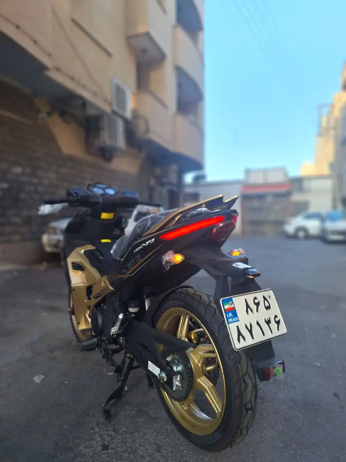 لاکی ۱۸۵ vf3|موتورسیکلت|اصفهان, محمودیه|دیوار