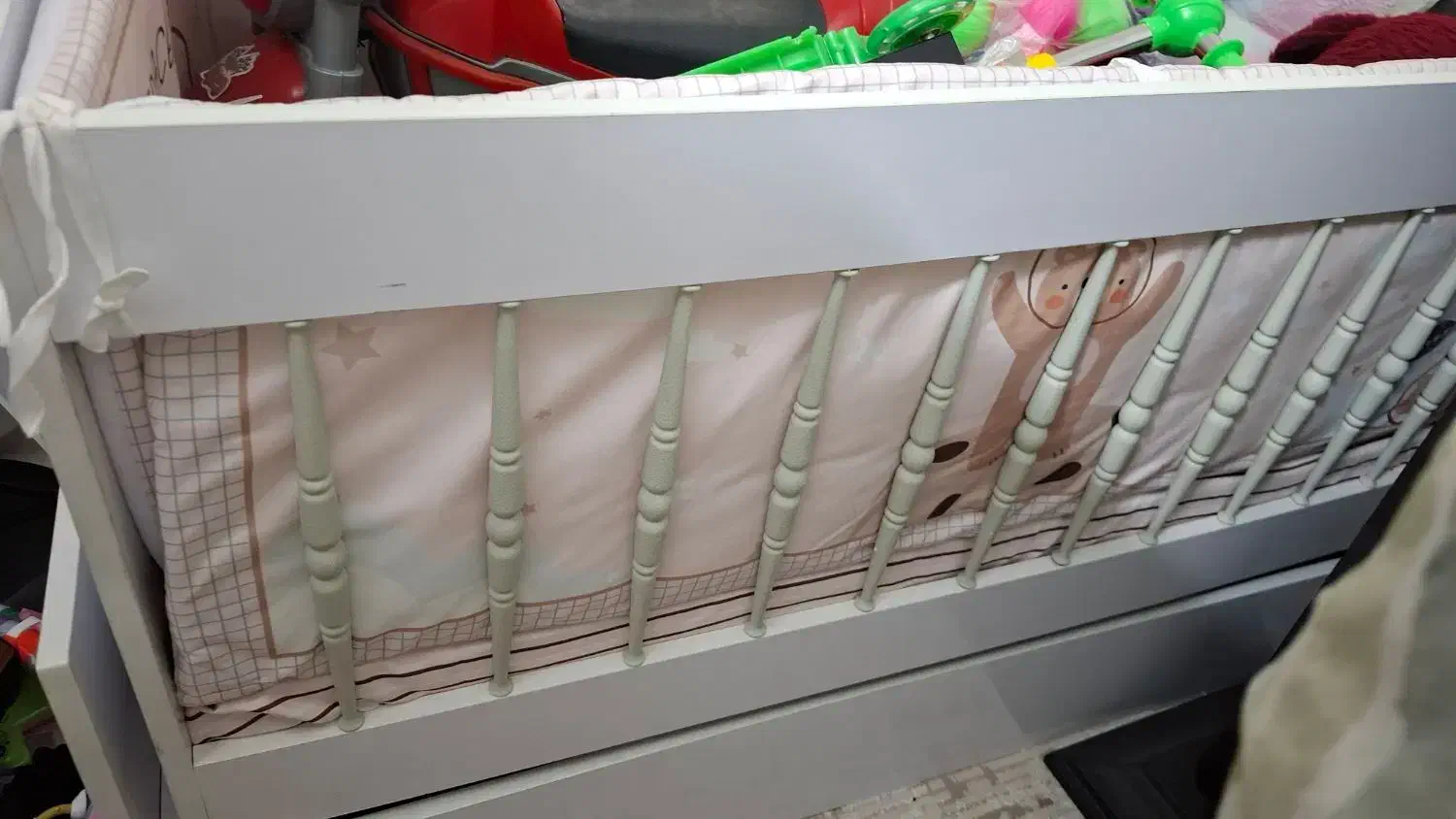 تخت و کمد|تخت و صندلی بچه|مشهد, شهرآرا|دیوار