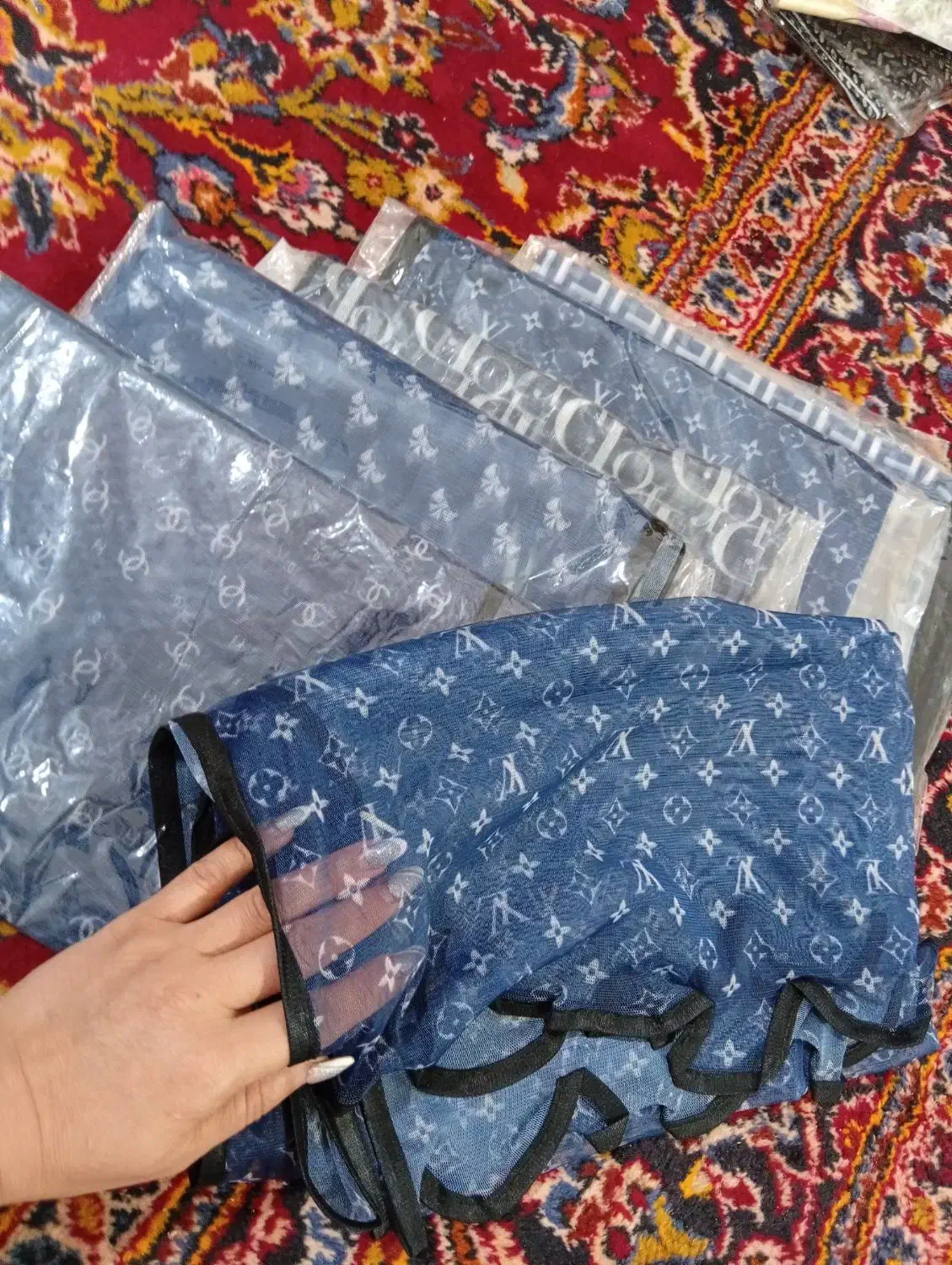 فروش شال وروسری بصورت عمده وخرده|لباس|بناب, |دیوار