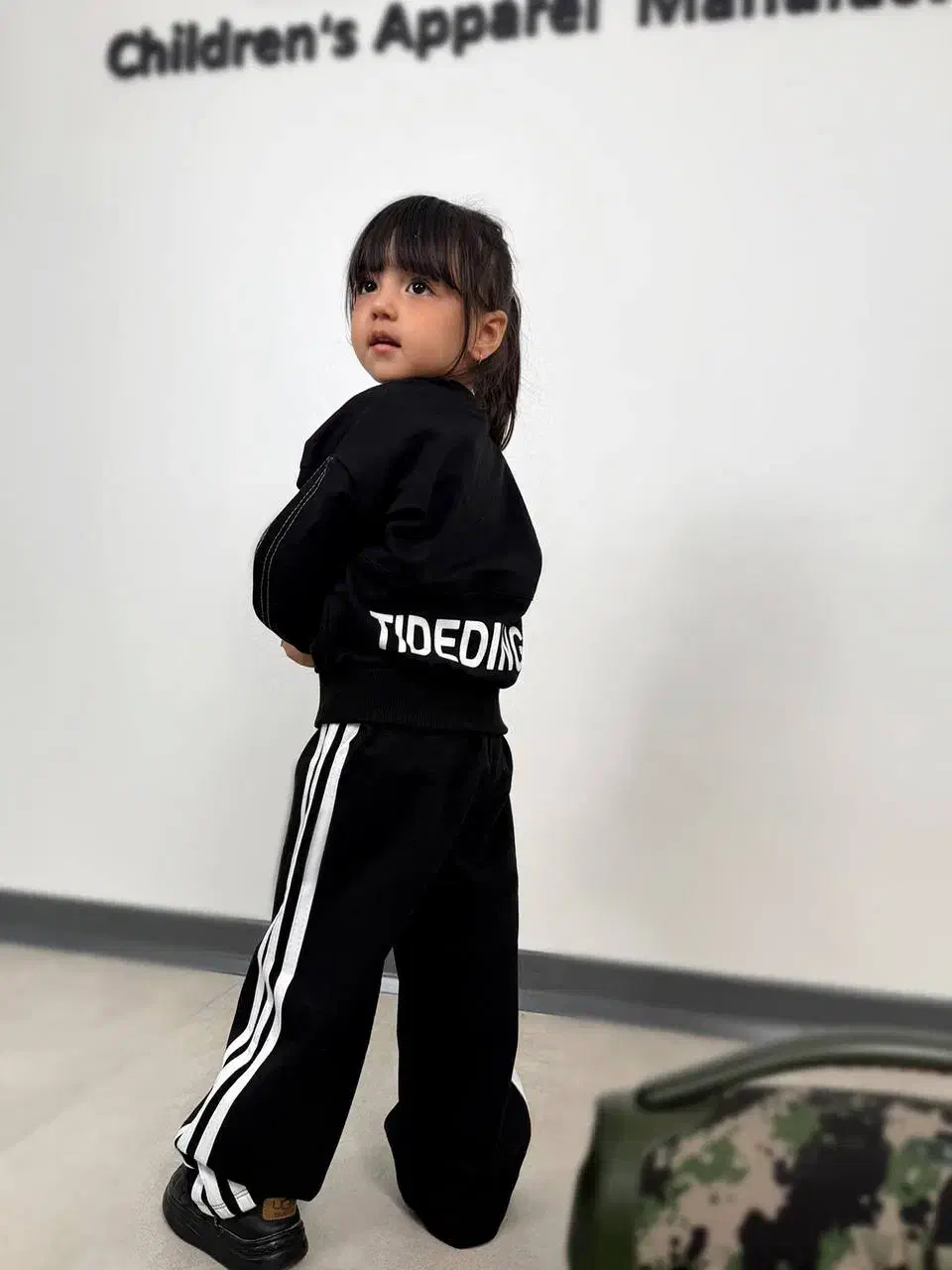 لباس یلدایی|کفش و لباس بچه|قم, بنیاد|دیوار