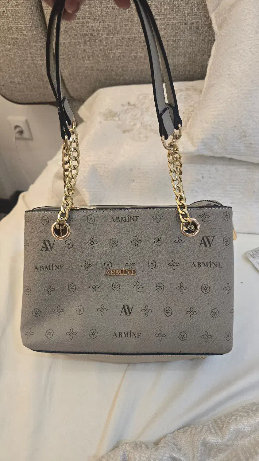 فروش فوری کیفهای فوق|کیف، کفش، کمربند|تهران, سعادت‌آباد|دیوار