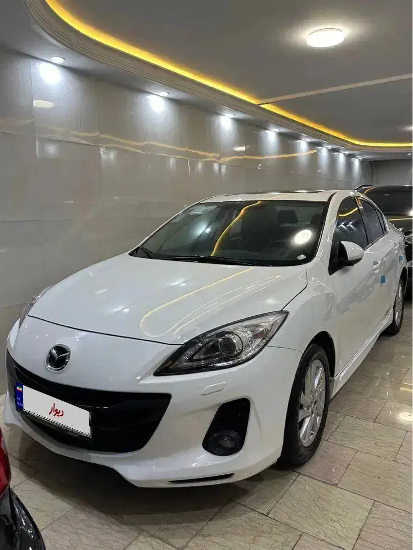 مزدا 3 مدل 1396 سفید|خودرو سواری و وانت|اراک, |دیوار