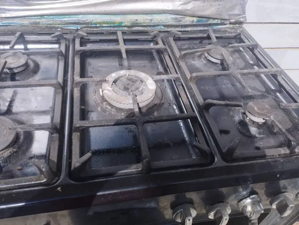 فروش فرش ۱۲ متری و اجاق گاز پنج شعله|فرش|داراب, |دیوار