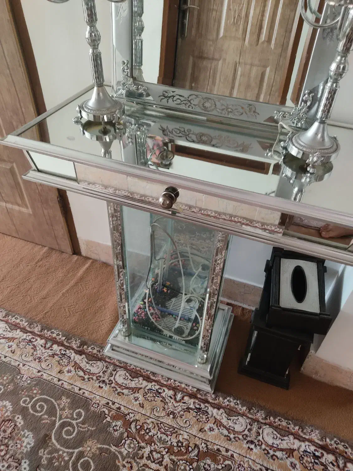 سرویس خواب و میز تلویزیون و پایه اینه شمعدان|تخت و سرویس خواب|بیرجند, |دیوار