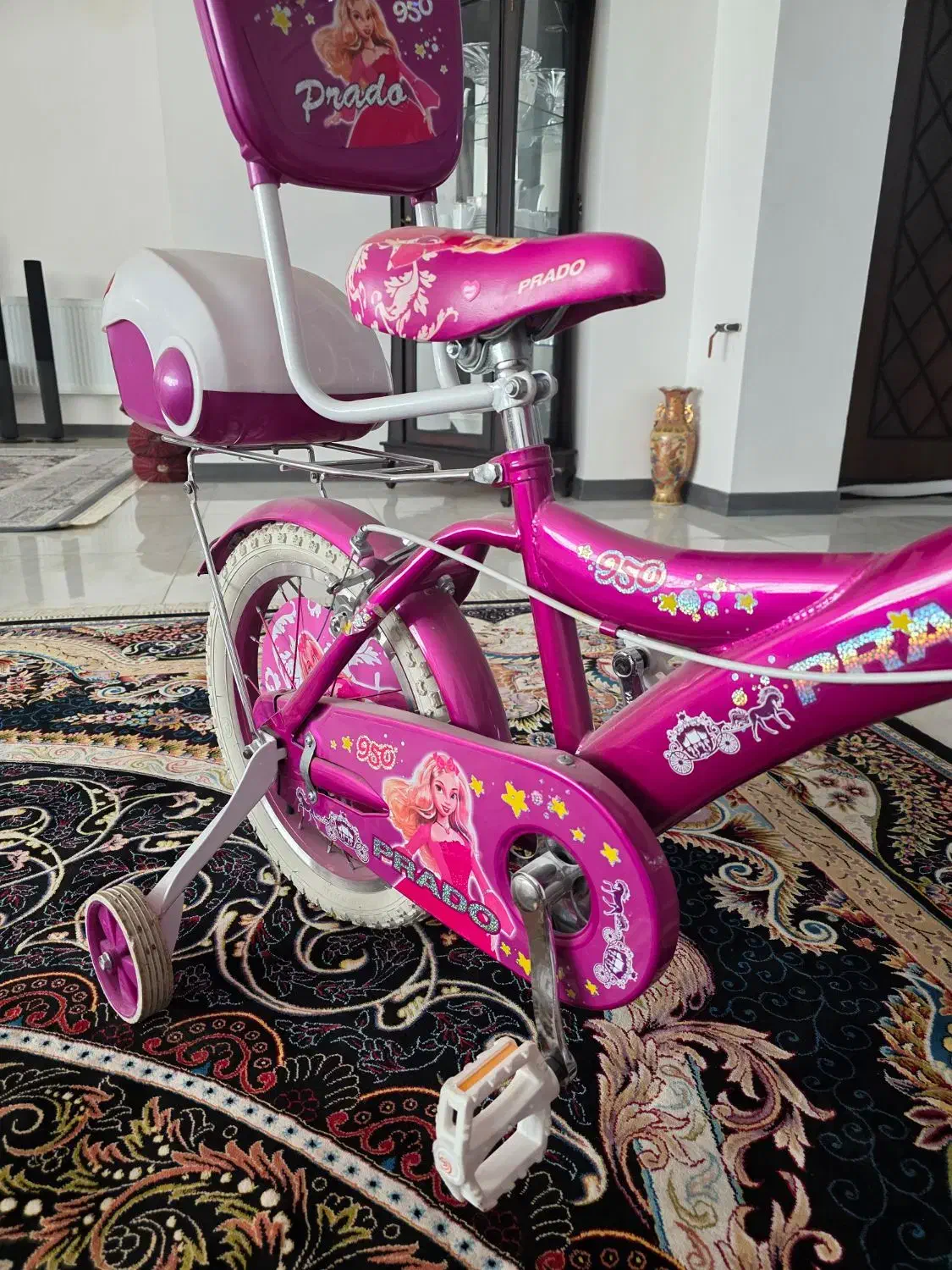 دوچرخه ۱۶|دوچرخه، اسکیت، اسکوتر|صدرا-فارس, فاز ۱|دیوار