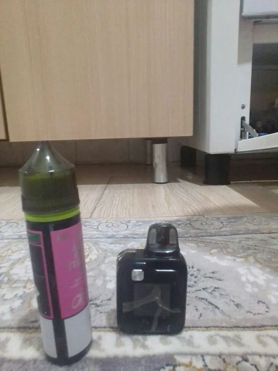 ویپ فروشی|زیورآلات و اکسسوری|ری, شهادت|دیوار