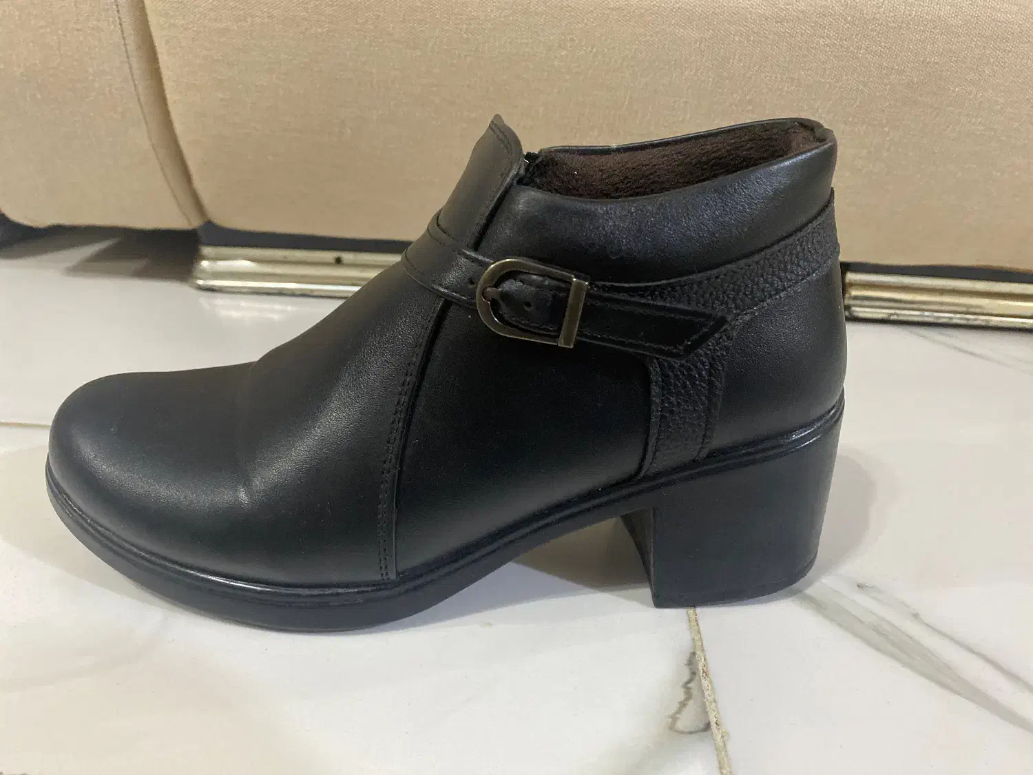 نیم بوت چرم|کیف، کفش، کمربند|رشت, یخسازی|دیوار