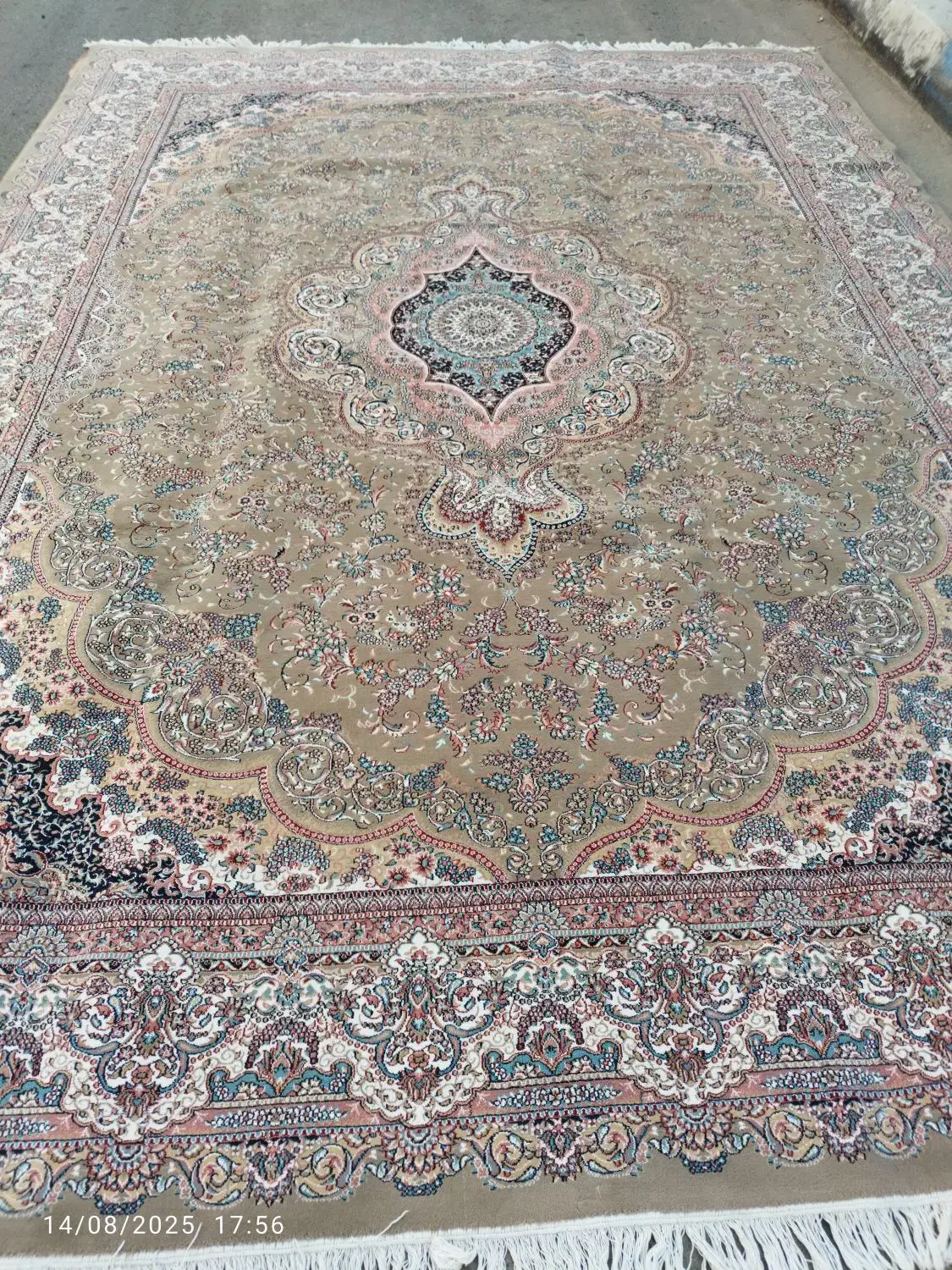 یک تخته ۱۲ متری ۷۰۰ شانه اصل|مبلمان خانگی و میز عسلی|پاکدشت, حصار امیر|دیوار