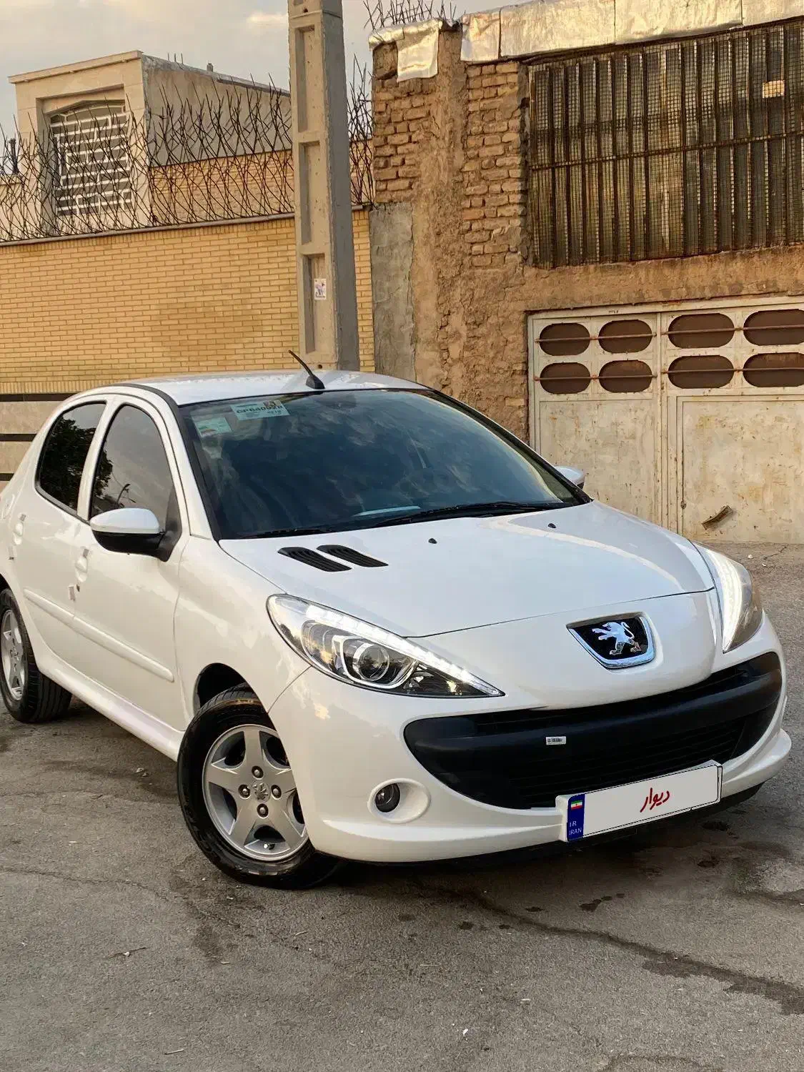 پژو 207 سقف فلز مدل ۱۴۰۰ تمیز|خودرو سواری و وانت|شیراز, پودنک|دیوار