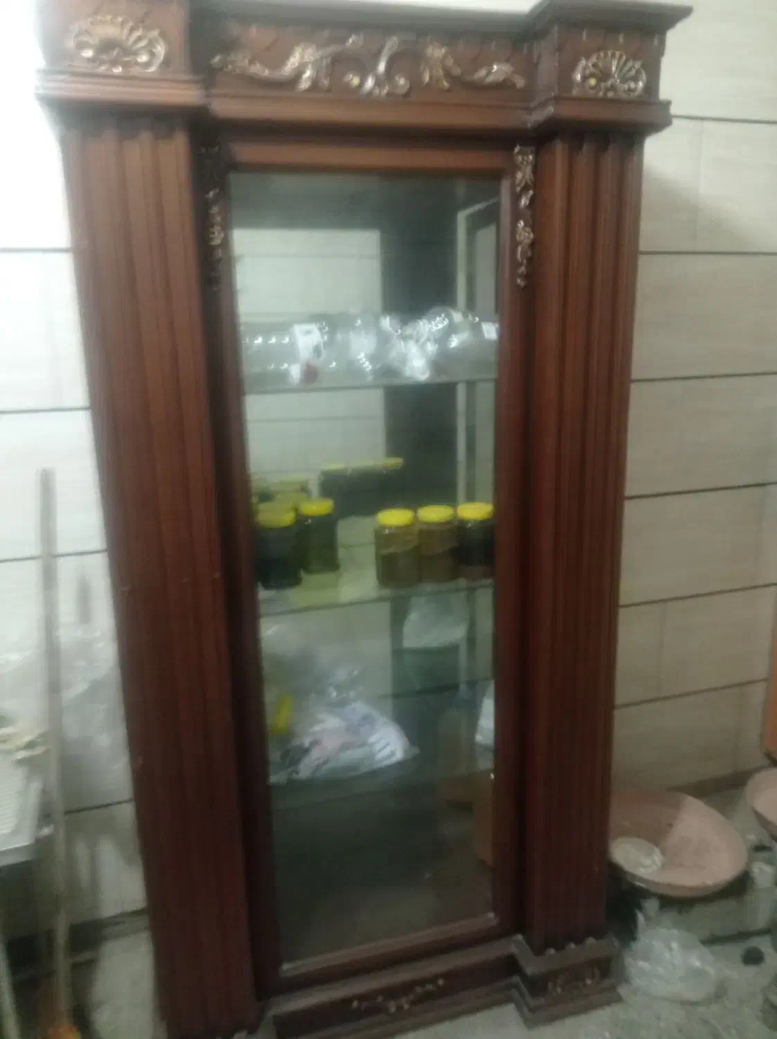 ویترین|بوفه، ویترین، کنسول|شاهینشهر, خانه کارگر|دیوار