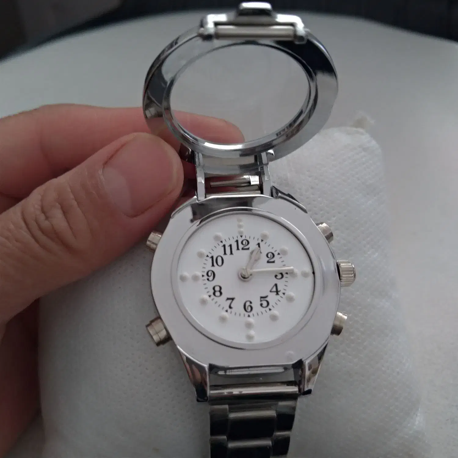 دو عدد ساعت مچی گویا نو هر کدام ۱/۵ ملیون|ساعت|فیروزآباد (فارس), |دیوار