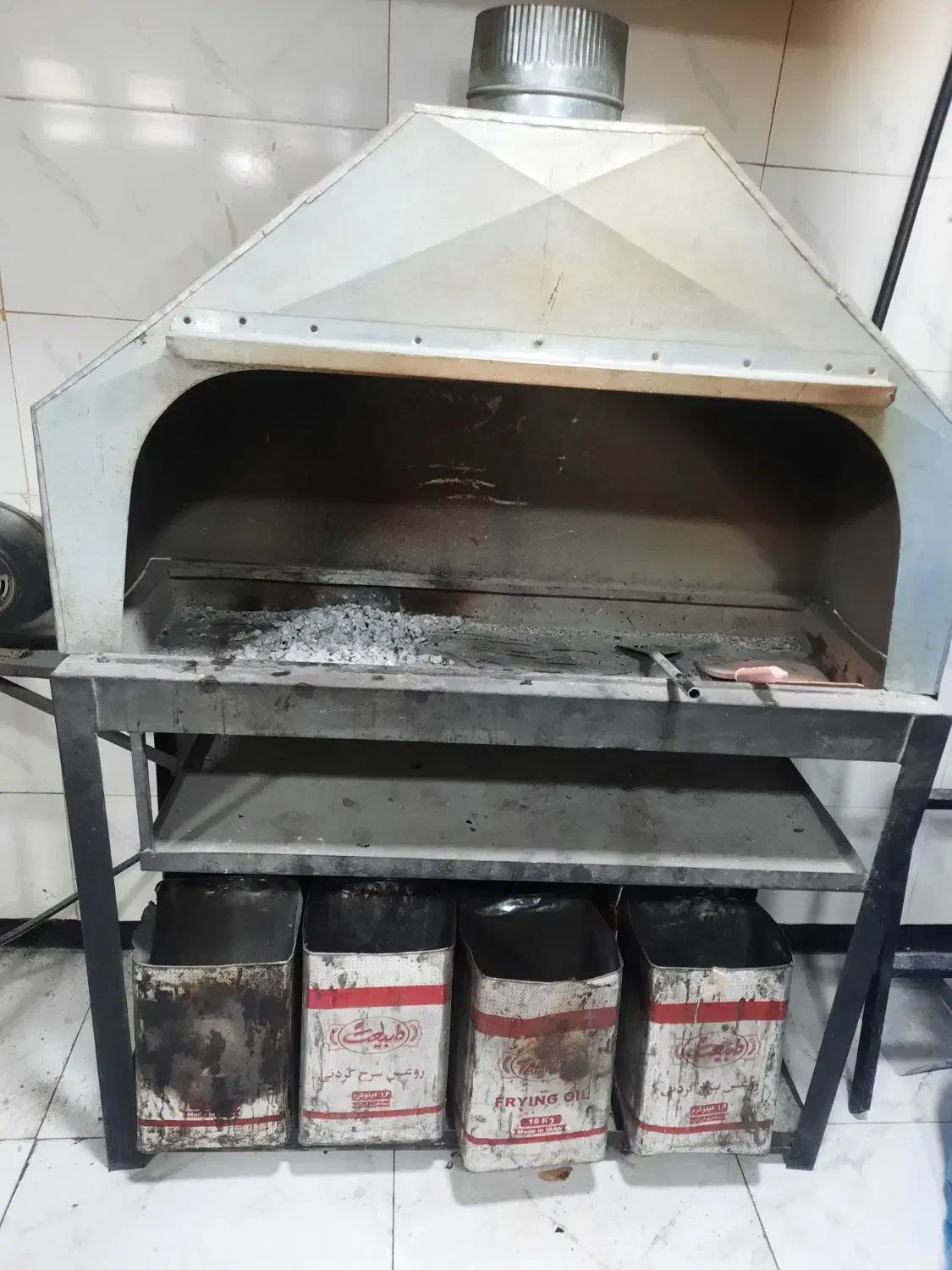 منقل ذغالی در حد نو|اجاق گاز و لوازم برقی پخت‌وپز|ری, شهادت|دیوار