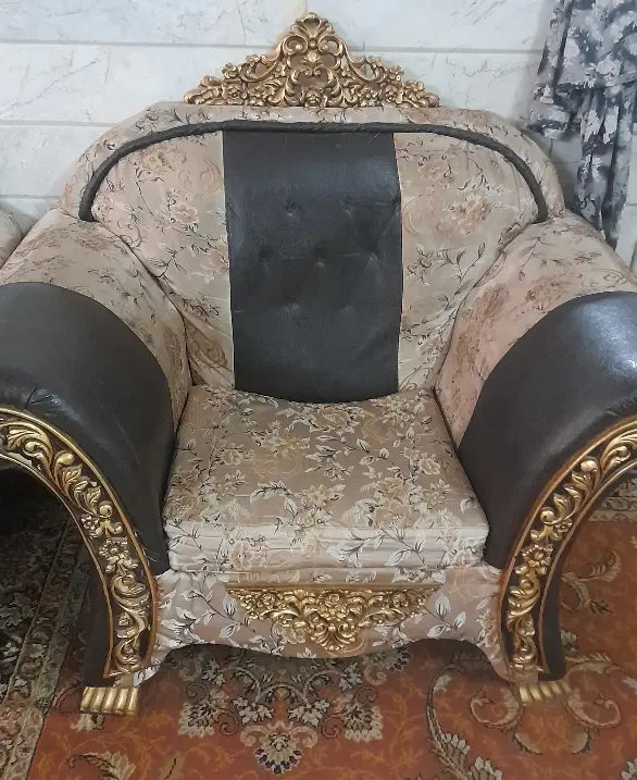 مبل چرمی|مبلمان خانگی و میز عسلی|قم, تولید دارو و یخچال|دیوار