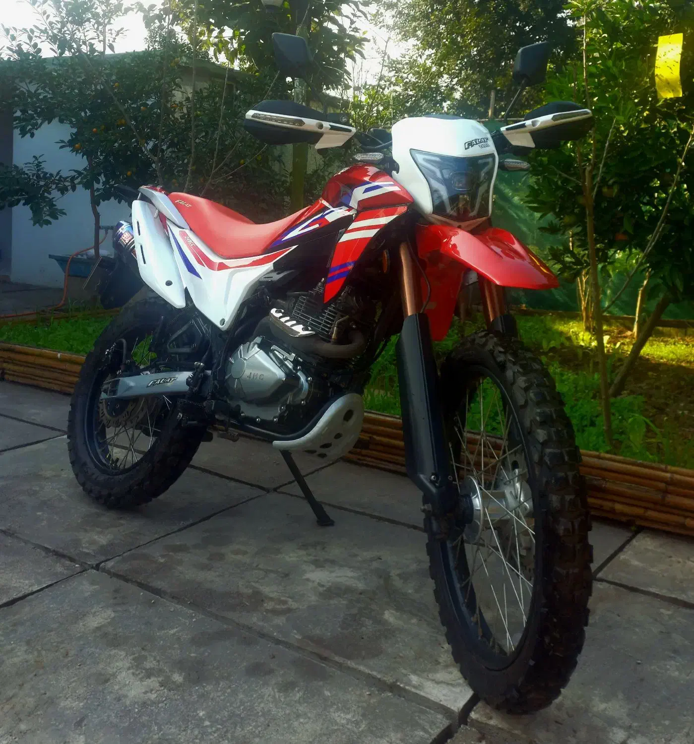 فلات ۲۵۰ طرح CRF|موتورسیکلت|رودسر, |دیوار