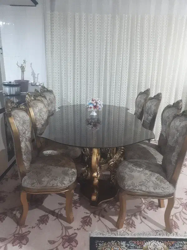 یک دست مبل و میز نهار خوری و جلو مبلی سلطنتی|مبلمان خانگی و میز عسلی|سرپل ذهاب, |دیوار