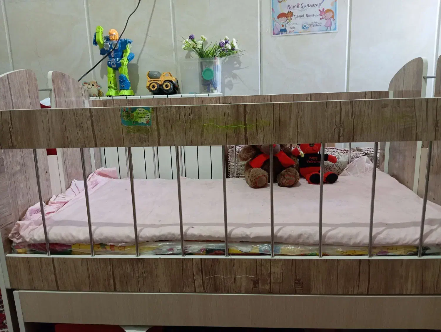 تخت کودک|تخت و صندلی بچه|مهریز, |دیوار