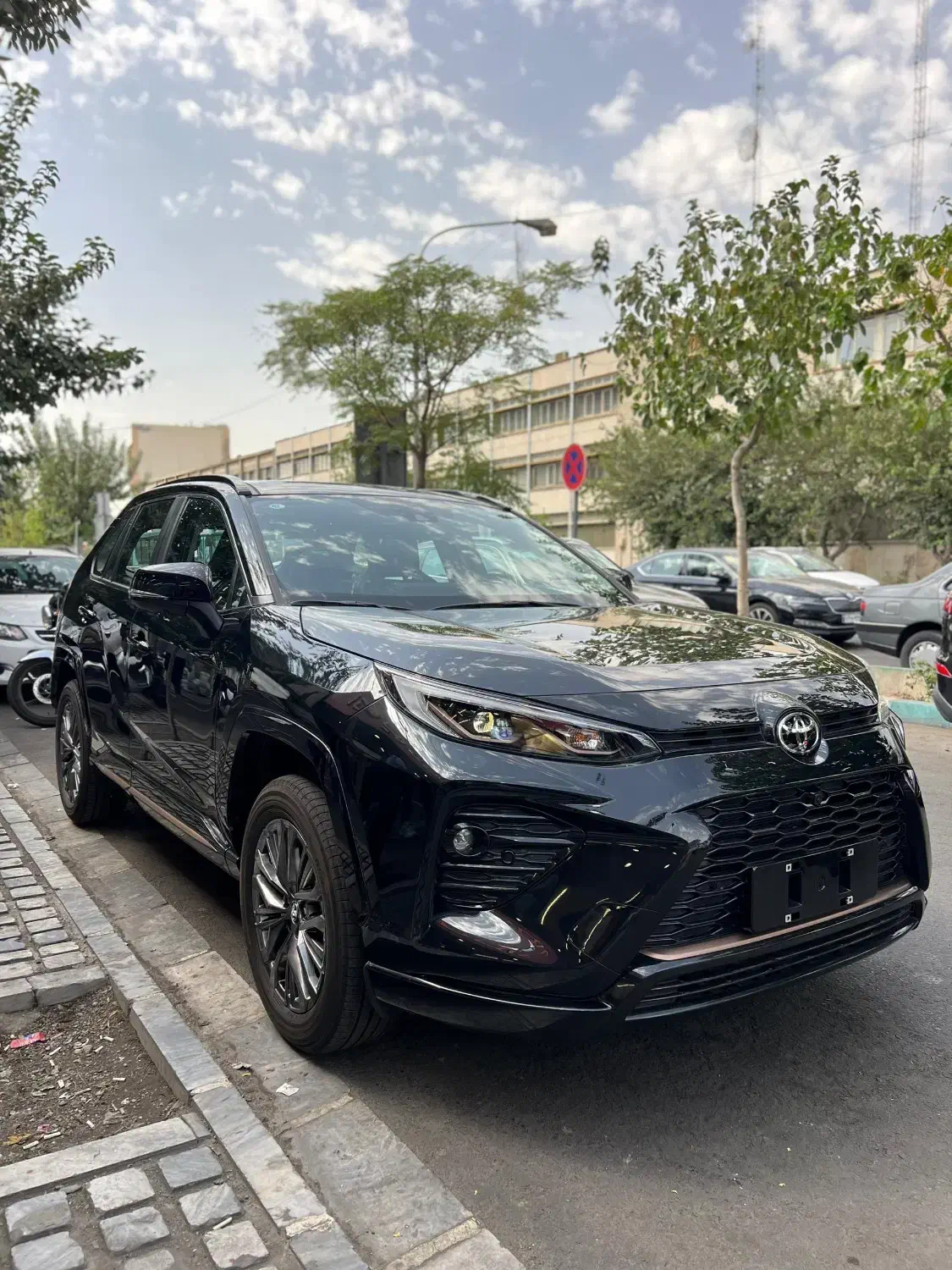 تویوتا وایلندر 2025 مشکی صفر|خودرو سواری و وانت|تهران, صفا|دیوار