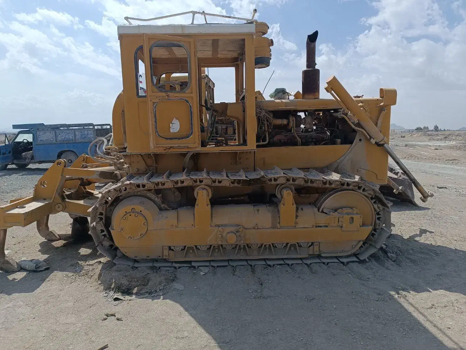 بلدوزر دی شیش کلاچی 26k|خودرو سنگین|فشاپویه, |دیوار