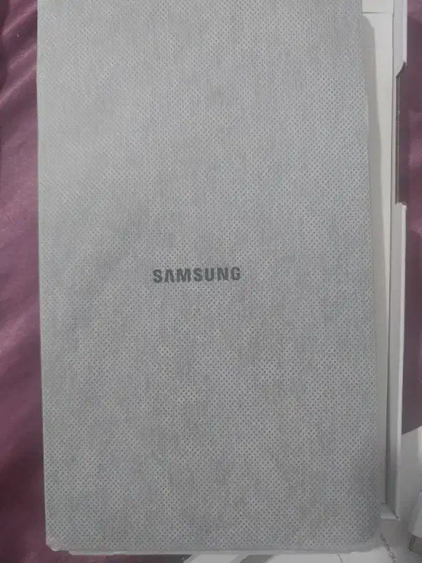 تبلت۸.۷ اینچ سامسونگ|تبلت|رباط‌کریم, رباط‌کریم|دیوار