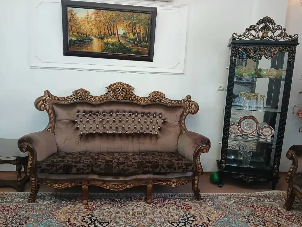مبلمان ۷ نفره سلطنتی بسیار نو|مبلمان خانگی و میز عسلی|قائمشهر, |دیوار