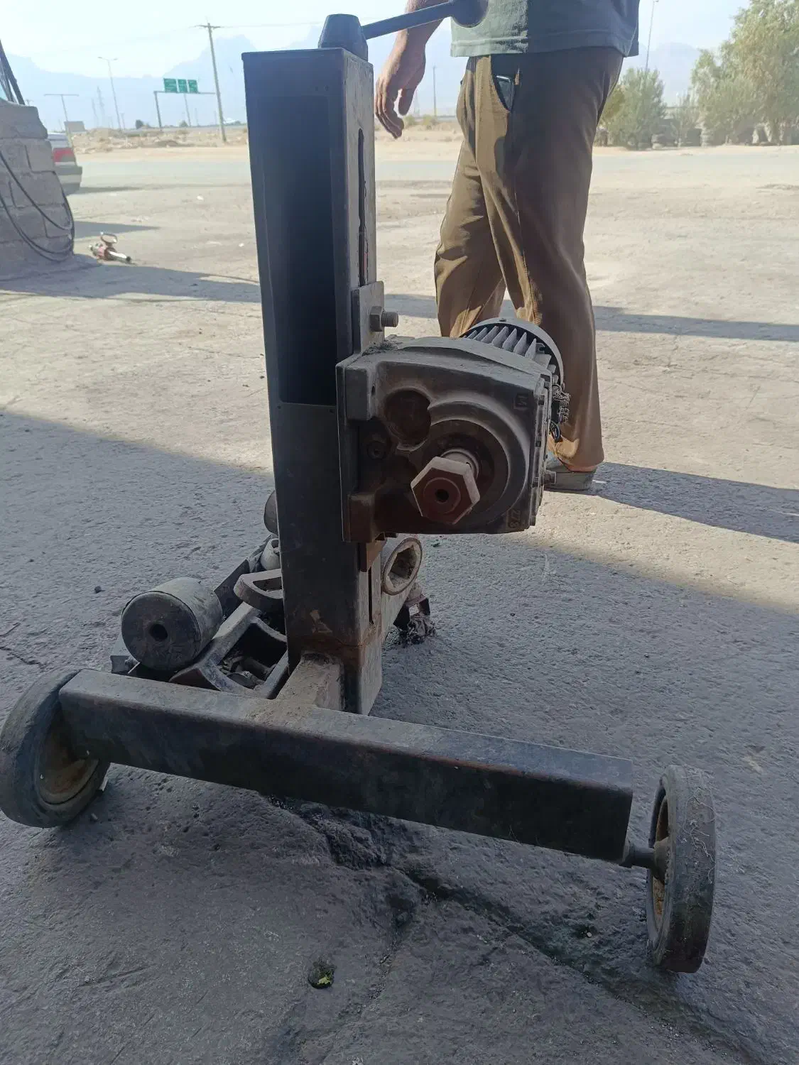 دستگاه دیسک تراش کامیون|ماشین‌آلات صنعتی|مهریز, |دیوار