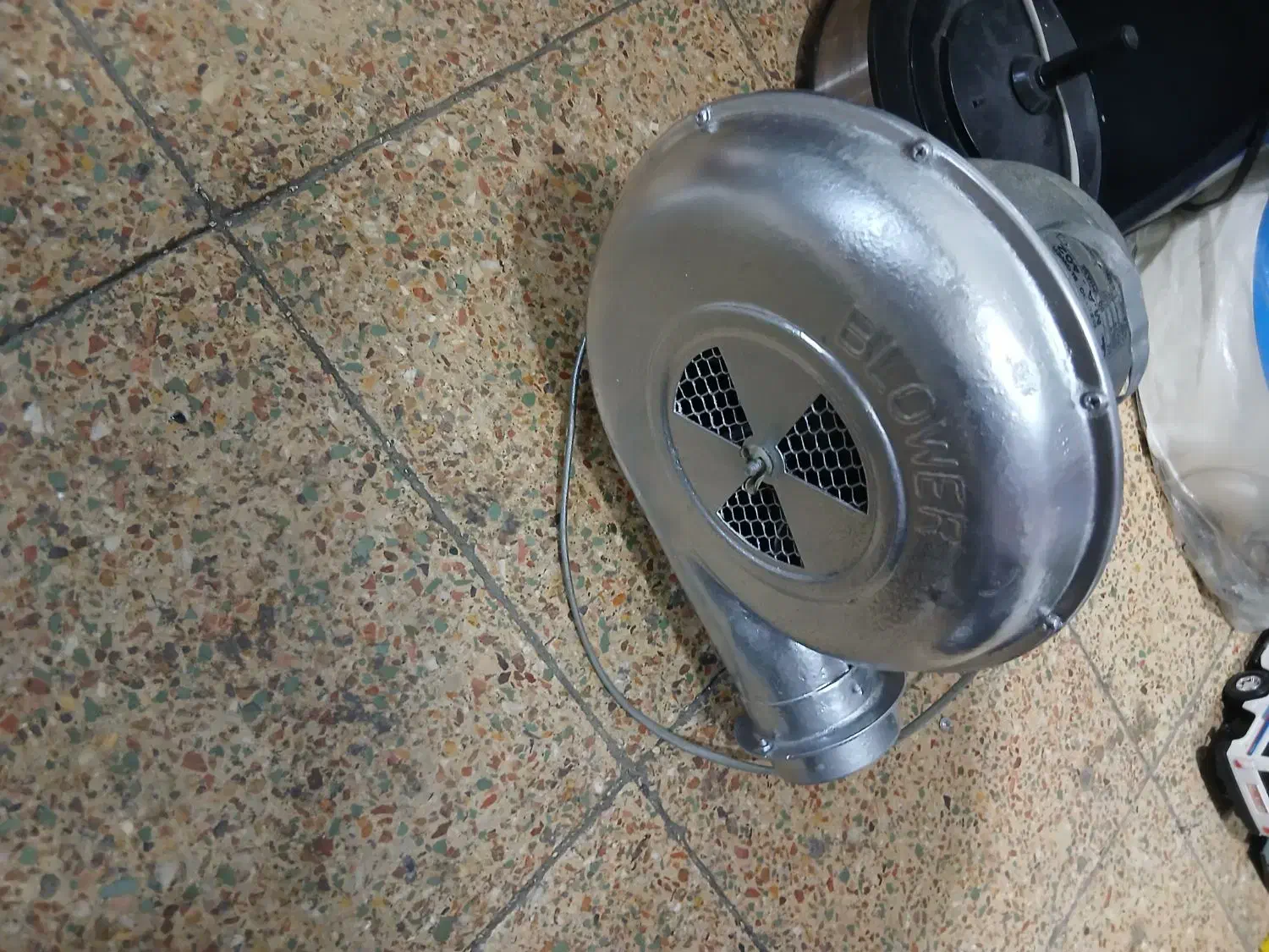 دمنده فوق العاده قوی سالم|پنکه و تصفیه‌کنندهٔ هوا|تهران, حکیمیه|دیوار