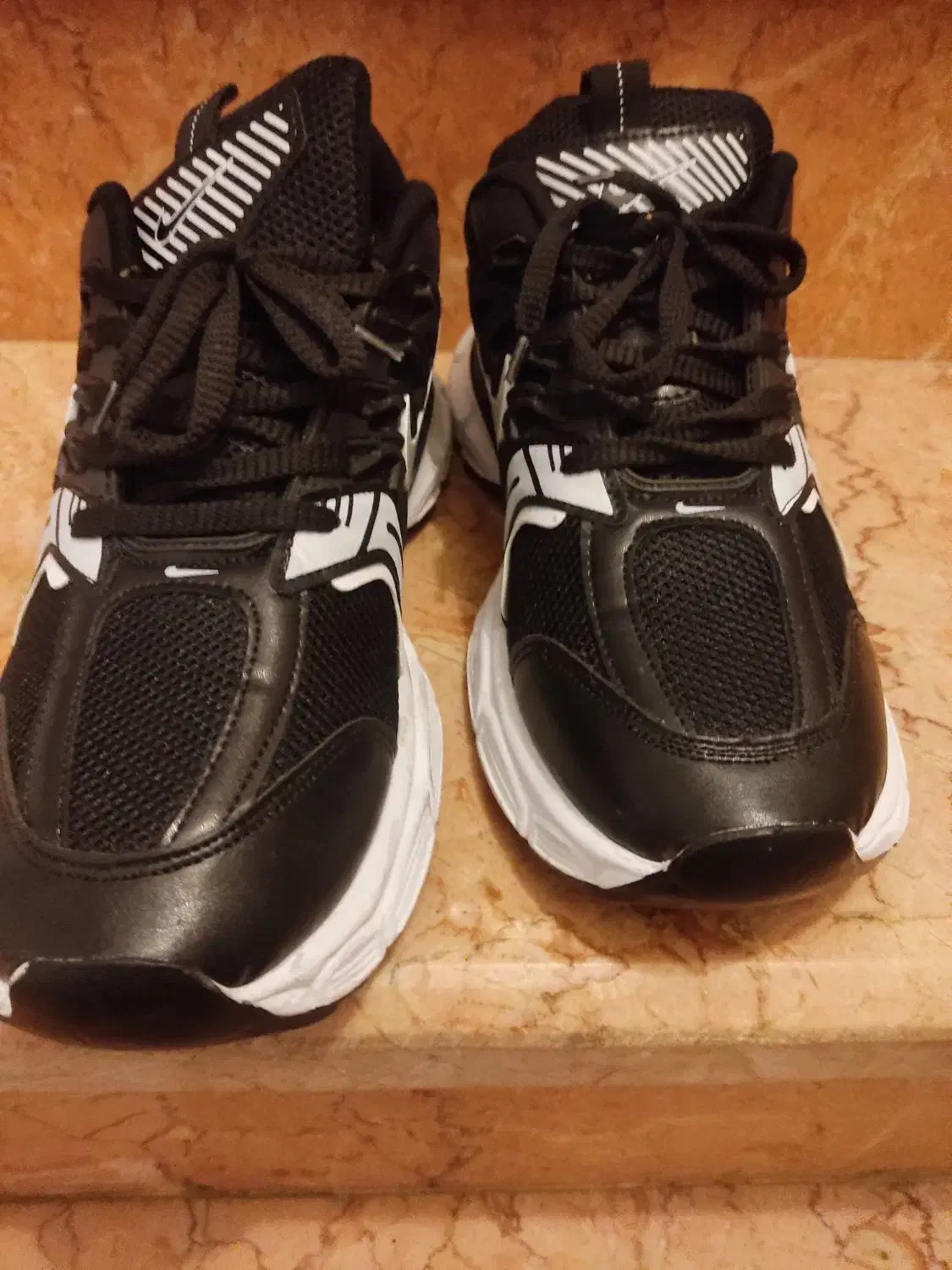 کتونی اسپرت|کیف، کفش، کمربند|رشت, حمیدیان|دیوار