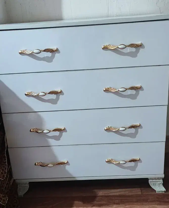 دراور ام دی اف|جاکفشی، کمد، دراور|دوگنبدان, |دیوار