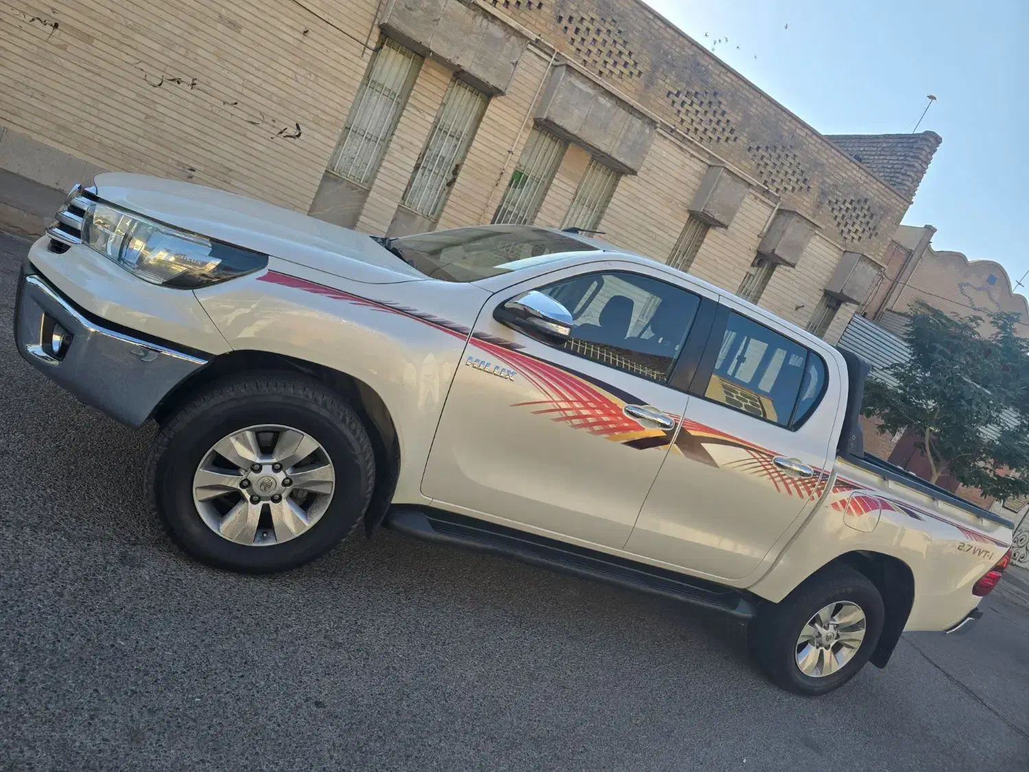 تویتا هایلوکس مدل 2016 بنزینی|خودرو سواری و وانت|دزفول, |دیوار