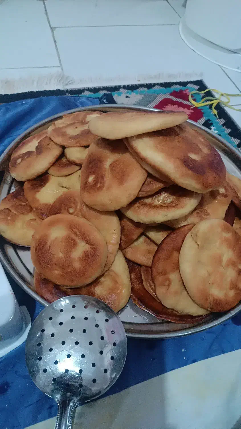 نان روغنی محلی سنتی دونه ای15هزار|خوردنی و آشامیدنی|شاهین دژ, |دیوار