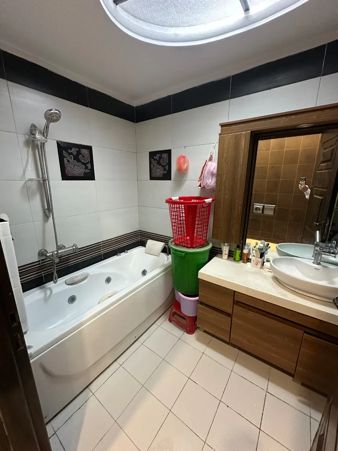 ۱۳۴ متر / ۳خواب / ۴متر سقف / فول امکانات