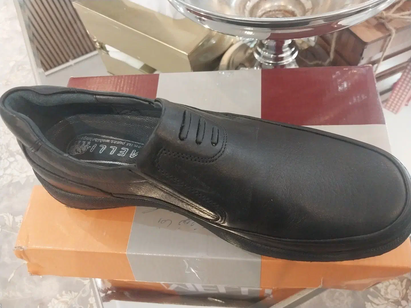 کفش آرگون|کیف، کفش، کمربند|رشت, استقامت ۲|دیوار