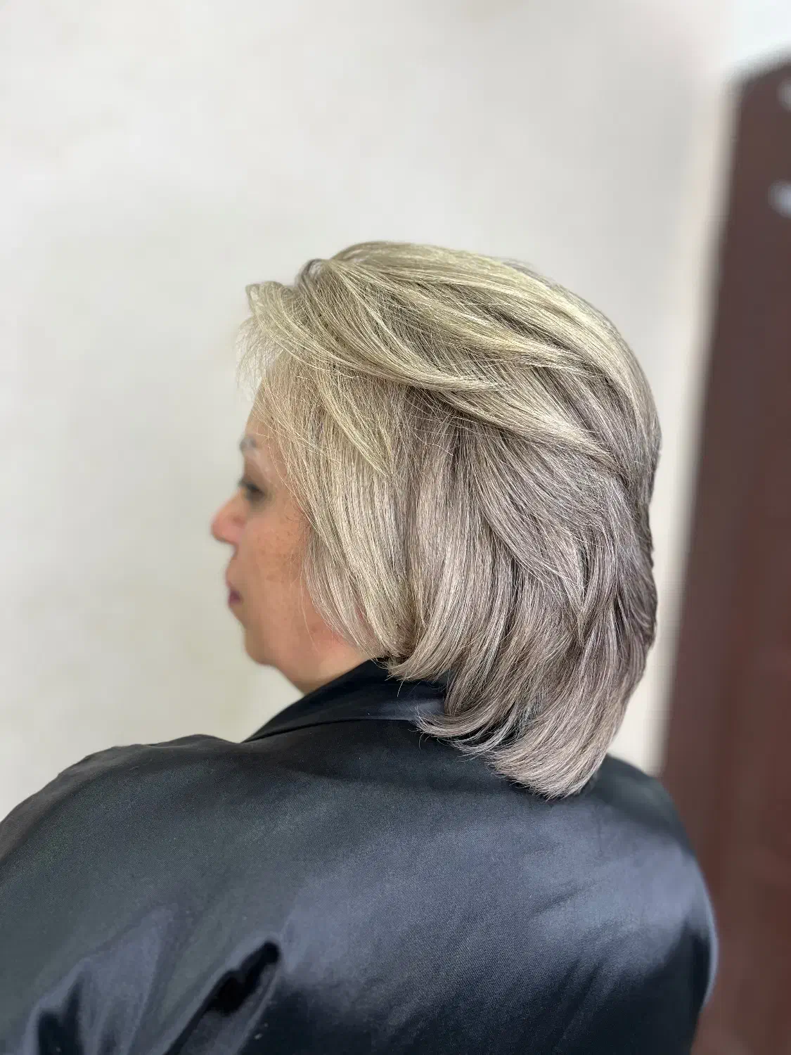 آموزش و ارائه خدمات رنگمو و کراتین|خدمات آرایشگری و زیبایی|شاهینشهر, خبرنگار|دیوار