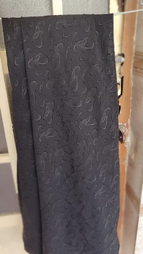 چادر مشکی|لباس|هشتگرد, شهرک راه آهن|دیوار