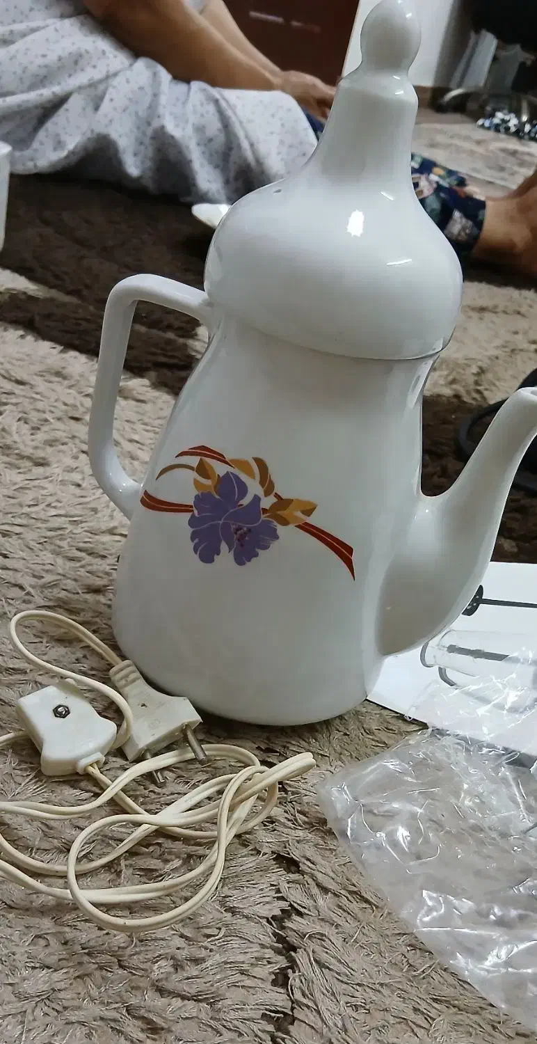 قوری برقی، فنجون و نلبکی|ظروف سرو و پذیرایی|لنگرود, |دیوار