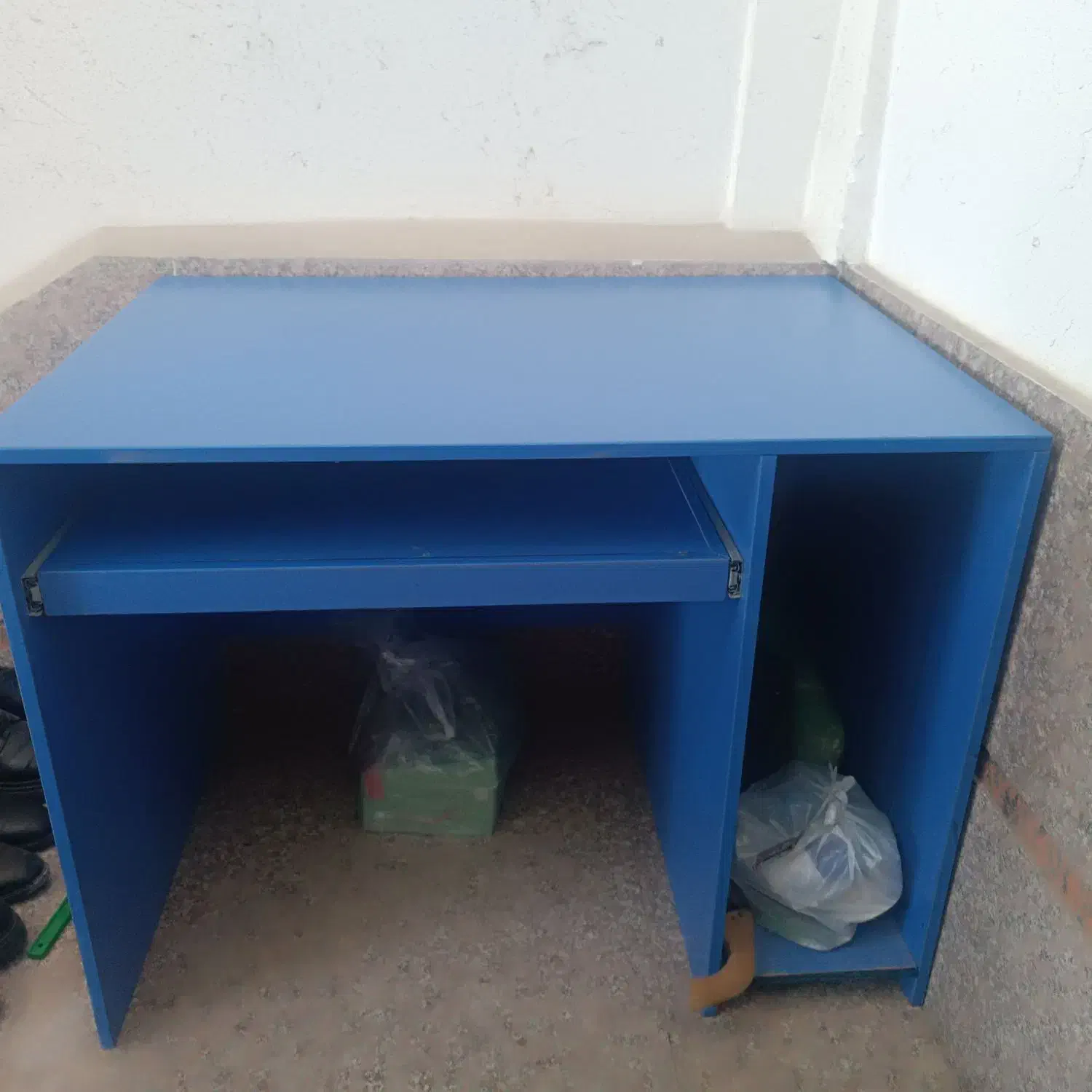 میز و صندلی ،کاملا سالم|میز تحریر و کامپیوتر|شیراز, باغ تخت|دیوار