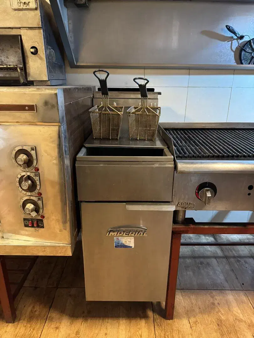 فروش تجهیزات فست فود یکجا|کافیشاپ و رستوران|تهران, سوهانک|دیوار