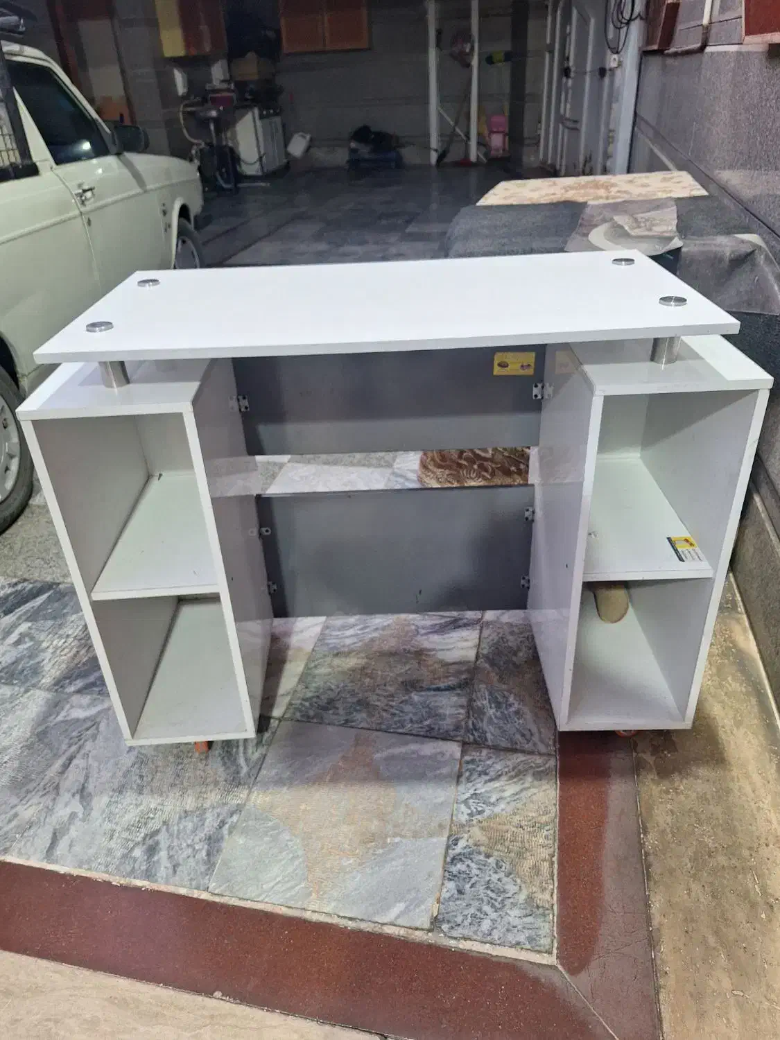 میز چرخدار شیک|میز تحریر و کامپیوتر|خرم‌آباد, |دیوار