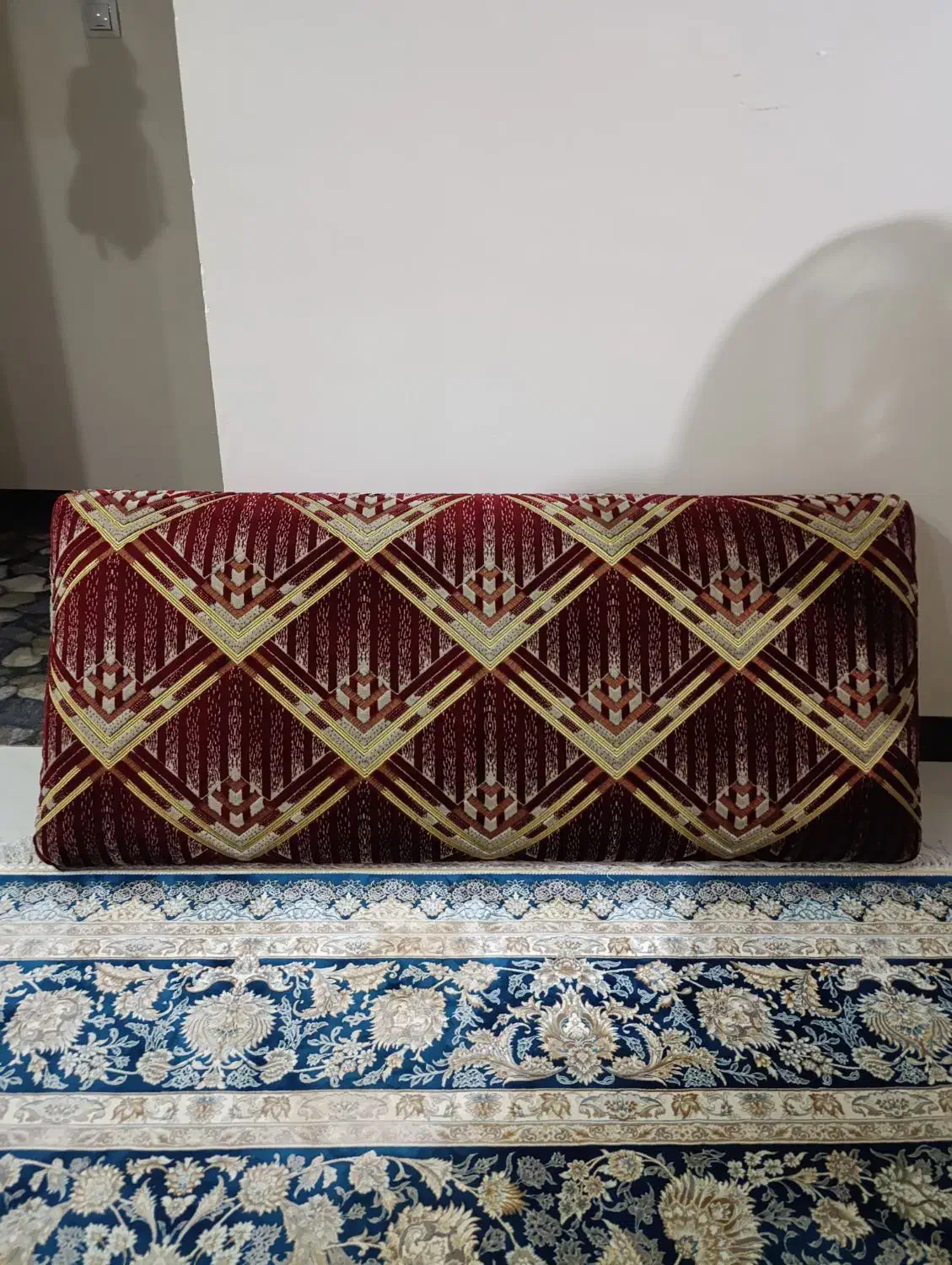 پشتیمخمل|پشتی|اهواز, امانیه|دیوار