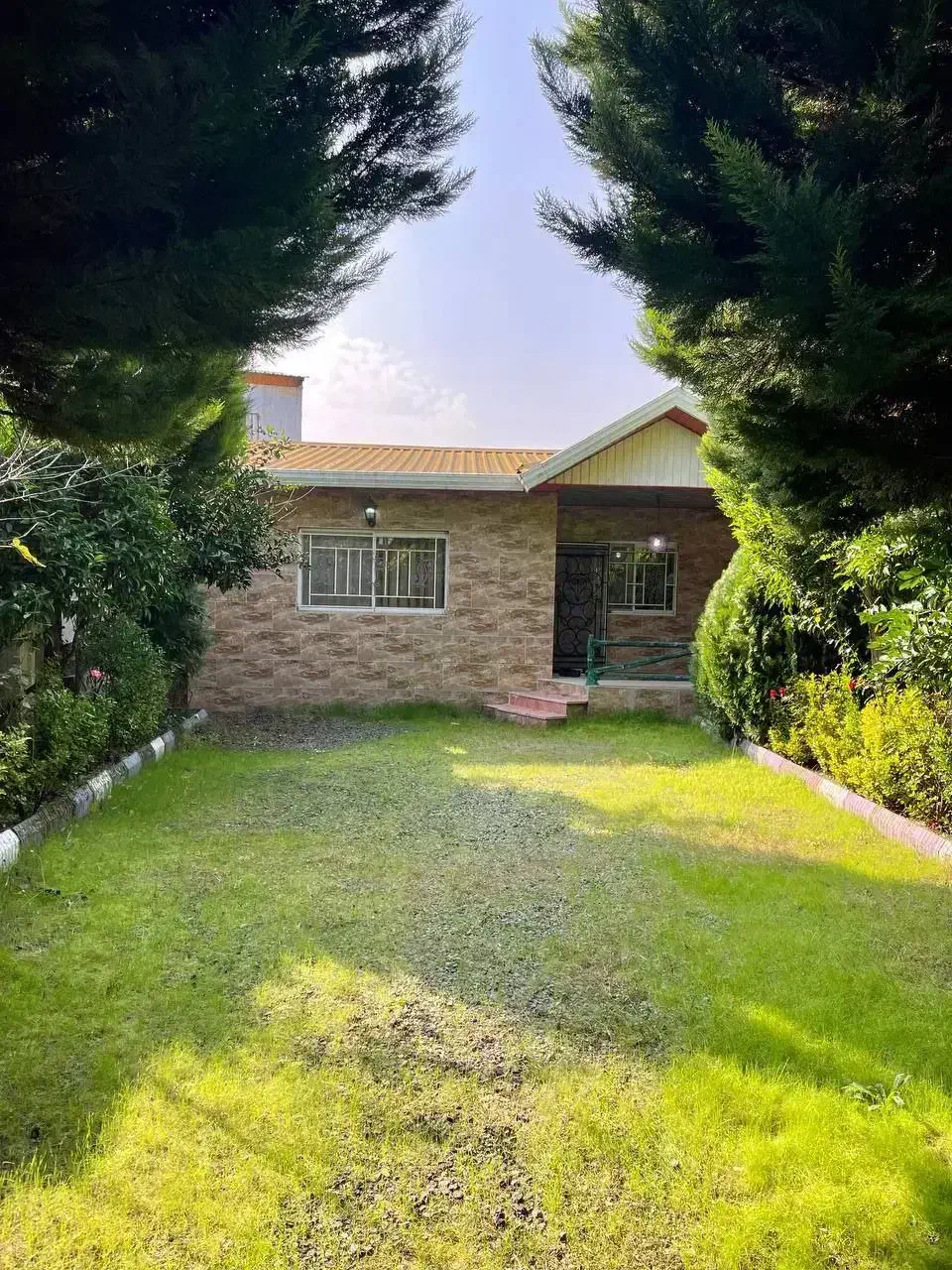 ویلا باغ سر سبز و دنج / سند شش دانگ / آماده سکونت|فروش خانه و ویلا|چمستان, |دیوار