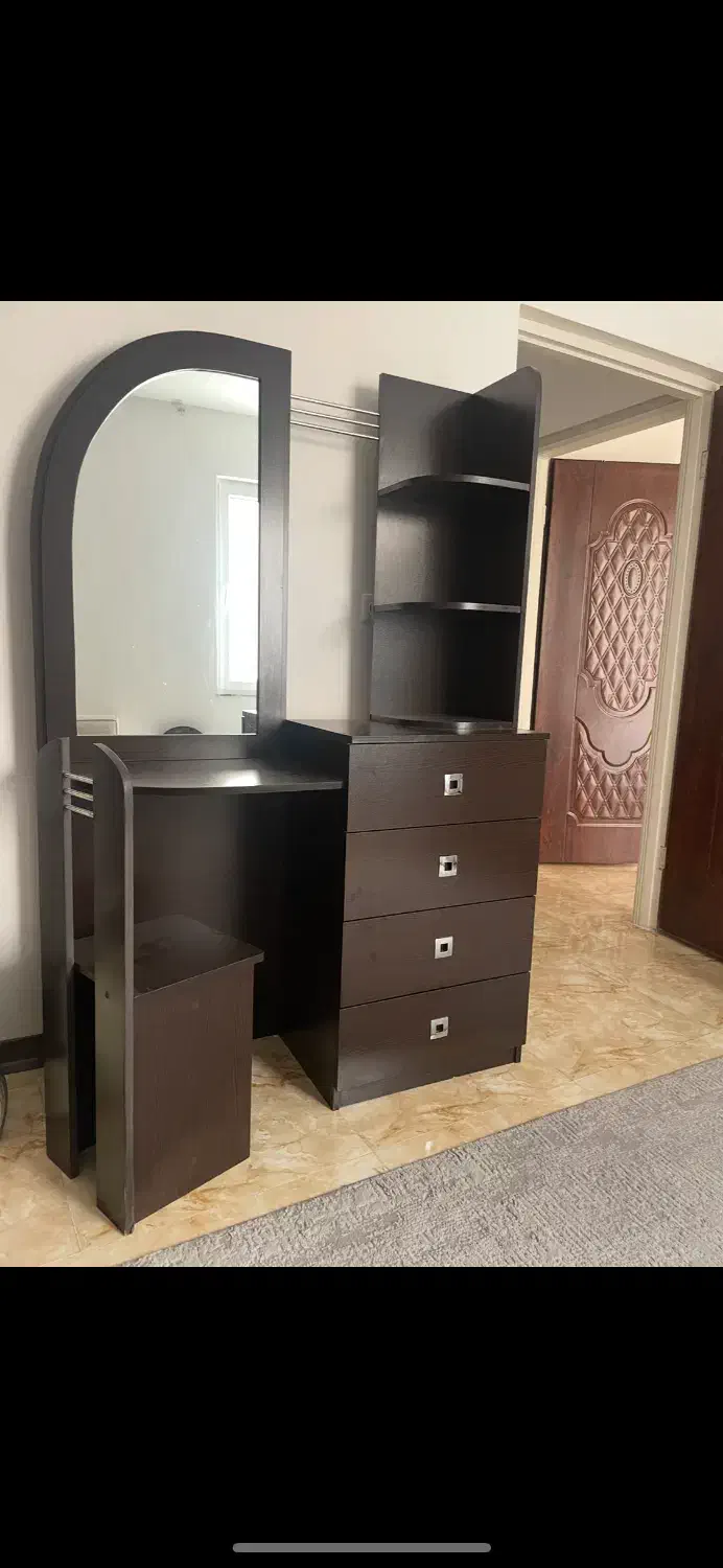 دراور|جاکفشی، کمد، دراور|بابل, |دیوار