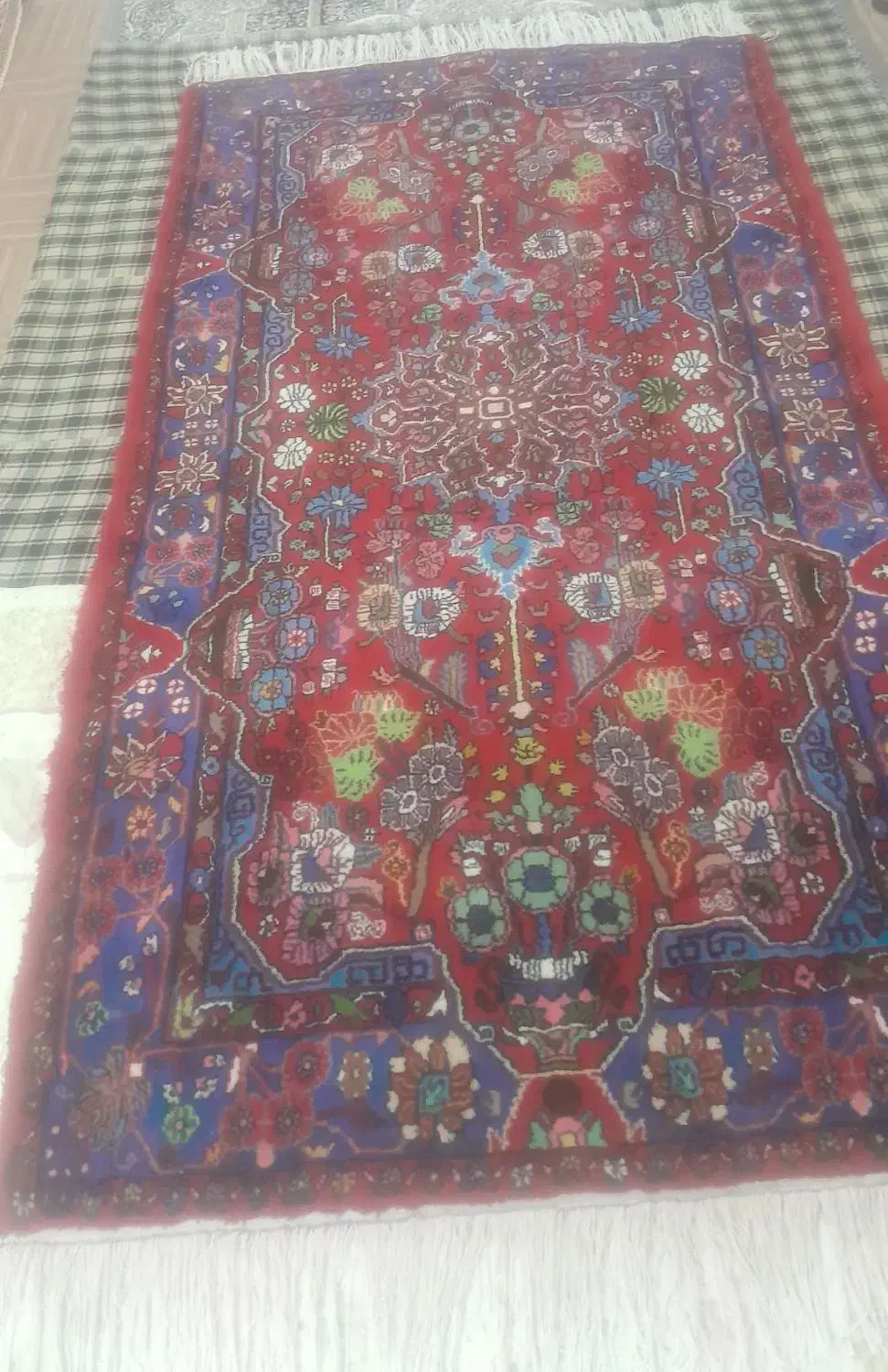 فرش دستباف یک ونیم در دو نیم|فرش|نهاوند, |دیوار