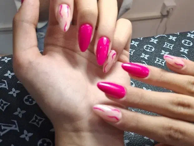 کاشت و ترمیم ناخن دست،پا|خدمات آرایشگری و زیبایی|اندیشه, اندیشه فاز ۳|دیوار